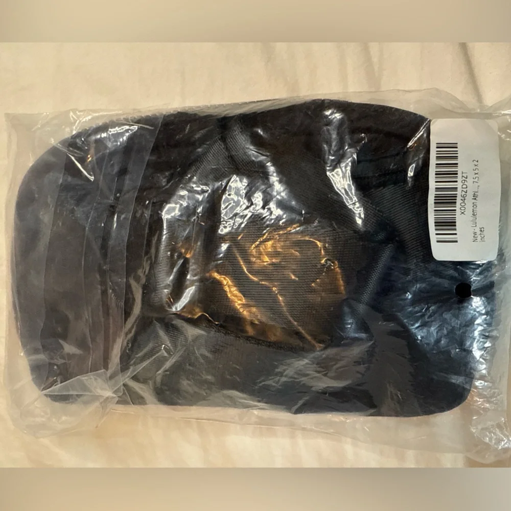 LULULEMON Everywhere Belt Bag Black One Size LU9AX2S Womens *NEW* - Picture 3 of 3